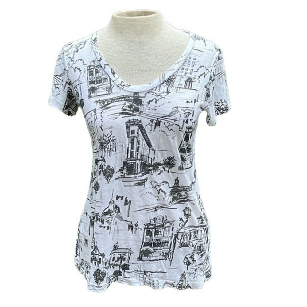 Halogen womens short sleeve top all over print of a town black and white